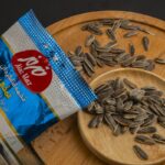 تخمه آفتابگردان نمکی مزمز - 105 گرم - تصویر 3